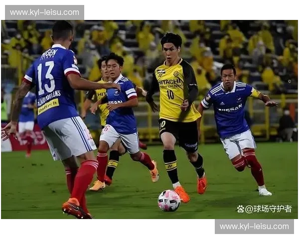 九州德比：福冈黄蜂与长崎航海的“冰火之歌”，谁才是九州足球的真正霸主？